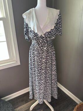 80s/90s White and Black Floral Midi Dress with Scalloped Collar